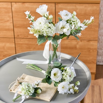 2024春婚　春の小花いっぱいのウェディングブーケ